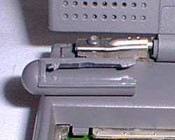 [Detail: Scharnierabdeckung]