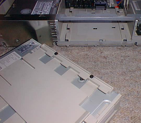 [Quadra 610: Plastikschienen]